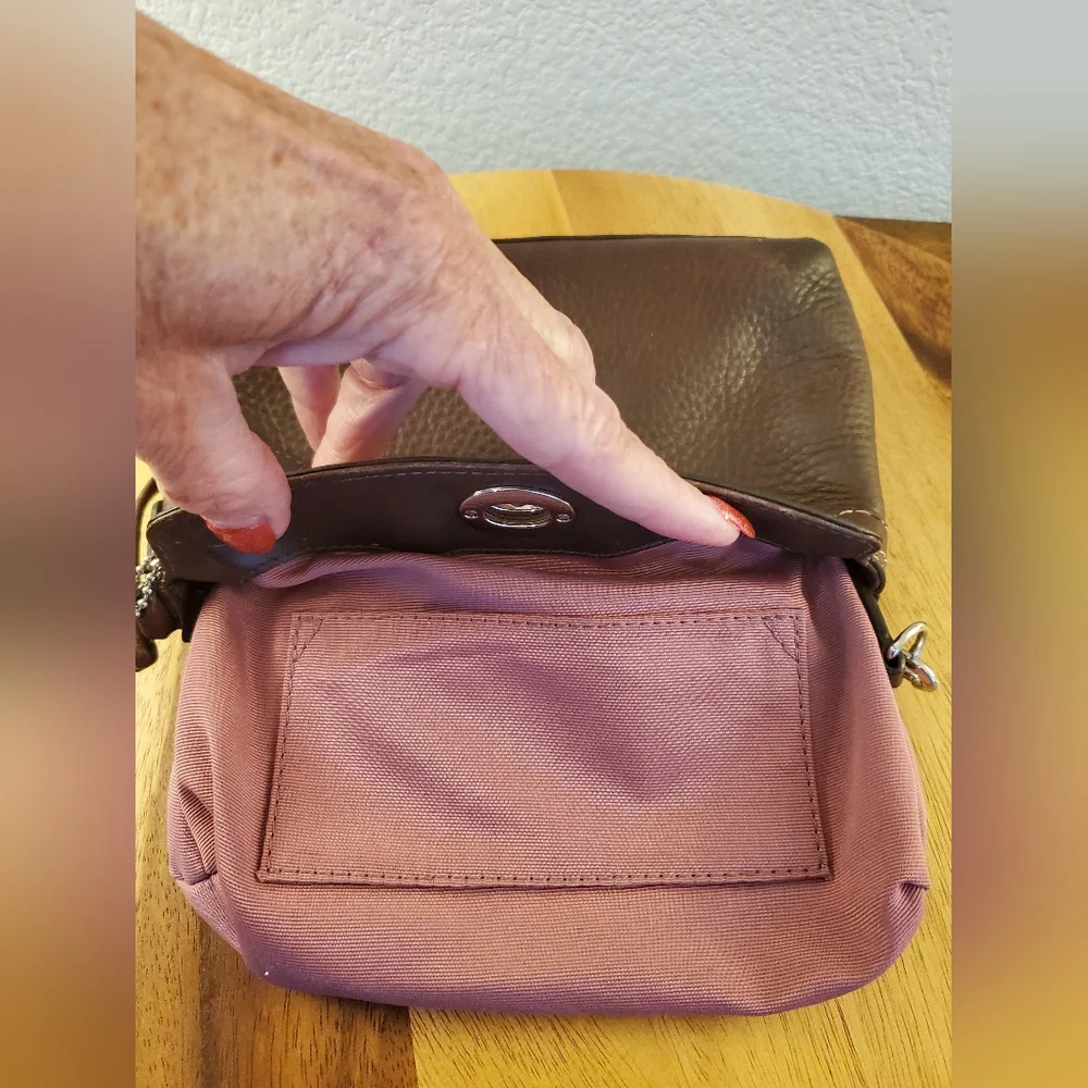 COACH TURN LOCK MINI BAG IN BROWN LEATHER IN GREAT CONDITION! - Picture 7 of 7